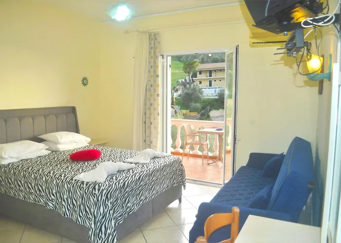 House Letta Very Quiet Location Agios Gordios 아파트